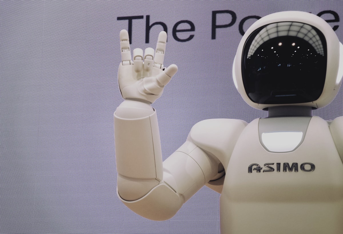 How Robotaxi Technology Works: Sensors, AI, and the Software Behind Self-Driving Taxis