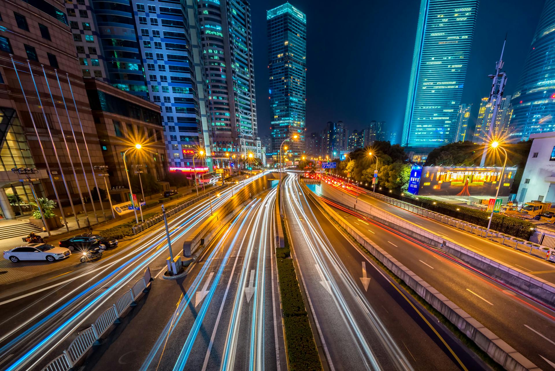 Robotaxi Emergency Protocols: How Autonomous Vehicles Handle the Unexpected